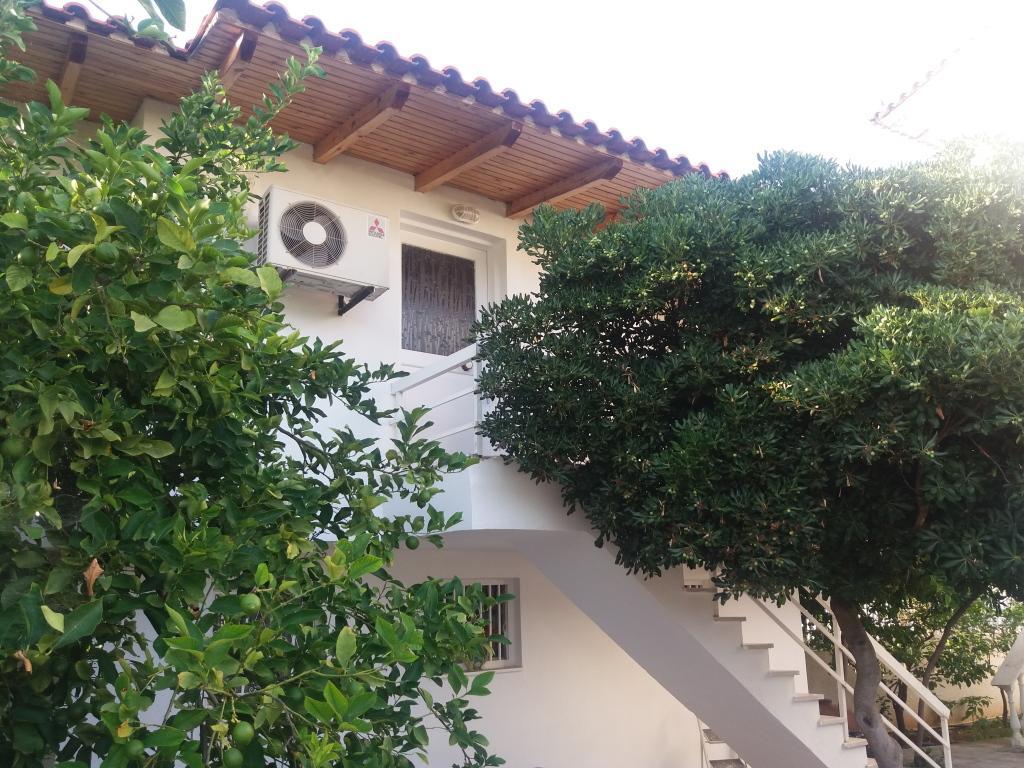 Villa Per Mare Loutra Elenis Exterior foto